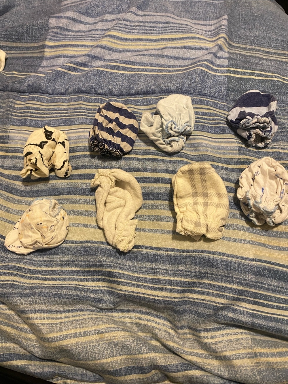 Miscellaneous baby glove bundle